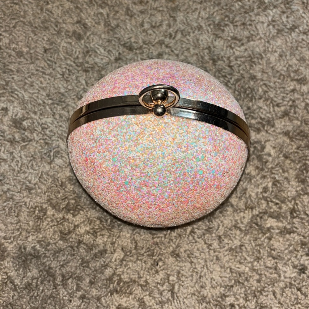 Pink sparkly clutch 💖